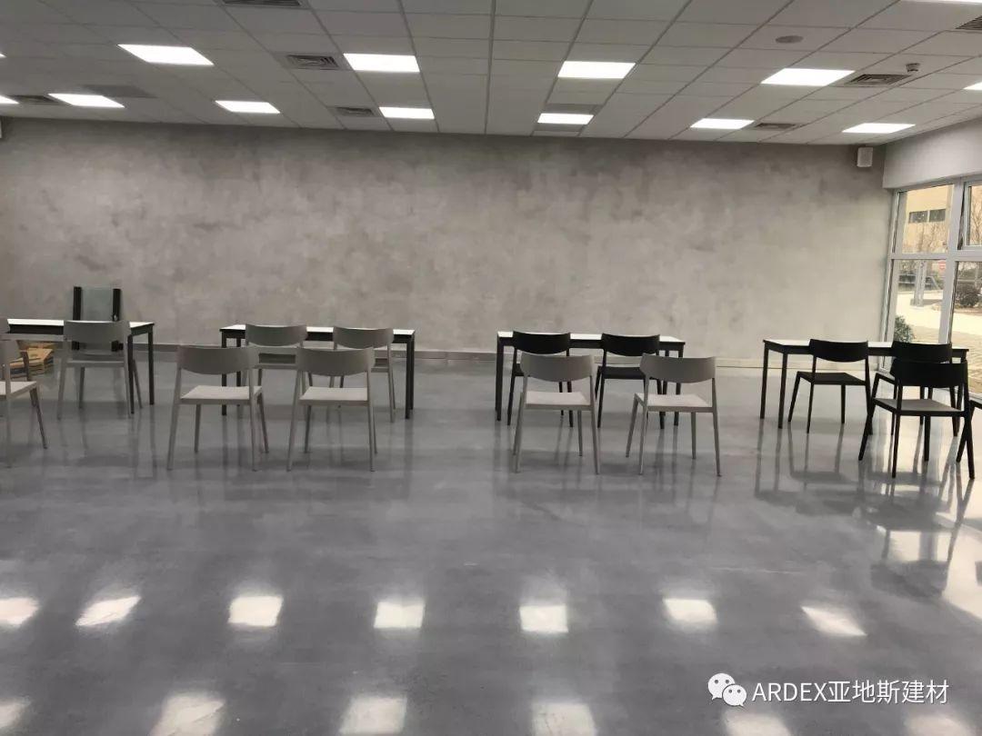 報名預約：百人高檔多功能培訓教室\會(huì )議室\展廳可供出租