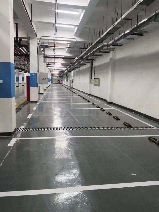 體驗升級！本色水泥基自流平系統重塑2萬(wàn)平地下車(chē)庫，不僅僅是感官